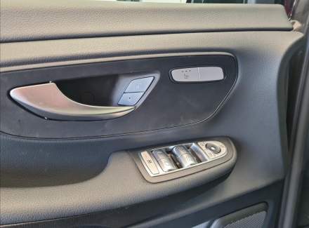 Mercedes-Benz - V-class