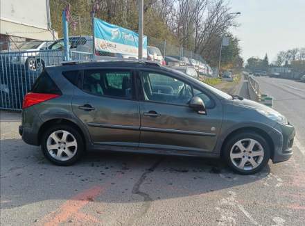 Peugeot - 207