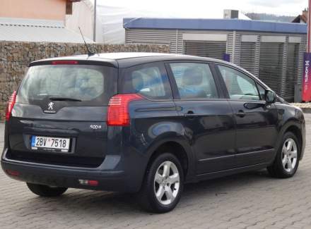 Peugeot - 5008