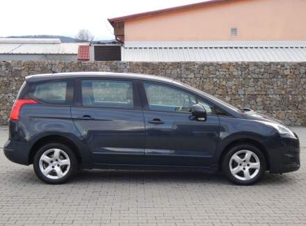 Peugeot - 5008