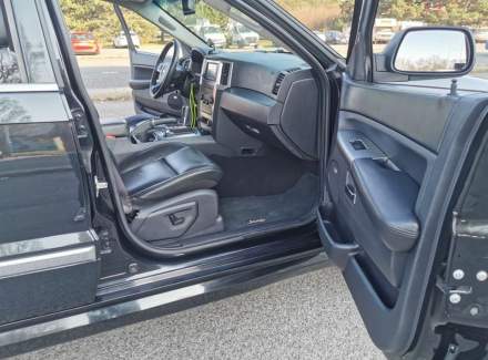 Jeep - Grand Cherokee