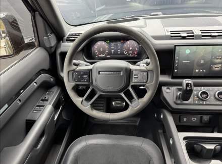 Land Rover - Defender