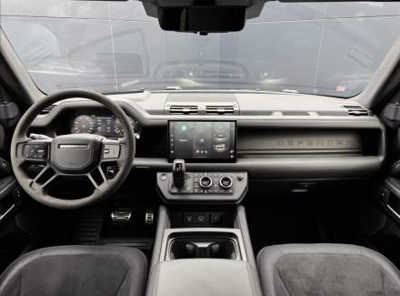 Land Rover - Defender