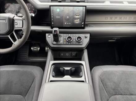 Land Rover - Defender