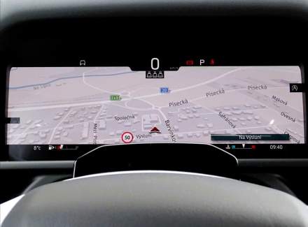 Land Rover - Defender