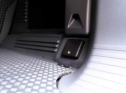 Land Rover - Defender