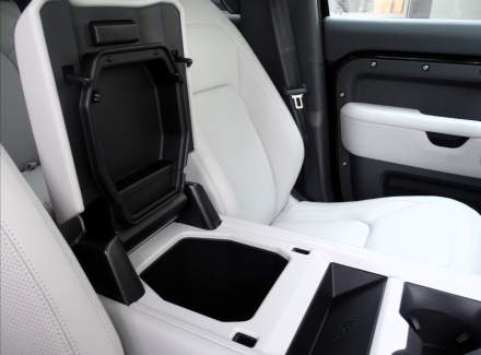 Land Rover - Defender