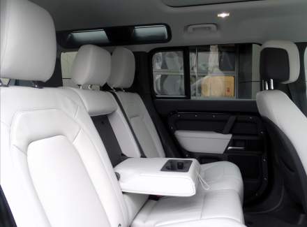 Land Rover - Defender