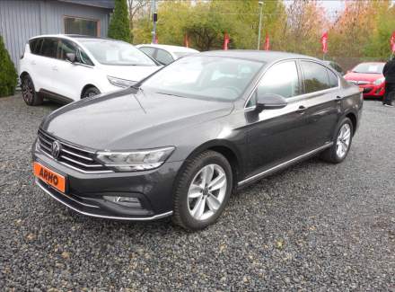 Volkswagen - Passat