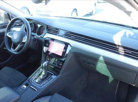 Volkswagen - Passat