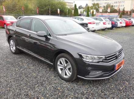 Volkswagen - Passat