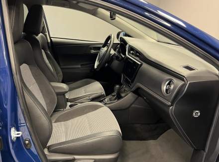 Toyota - Auris