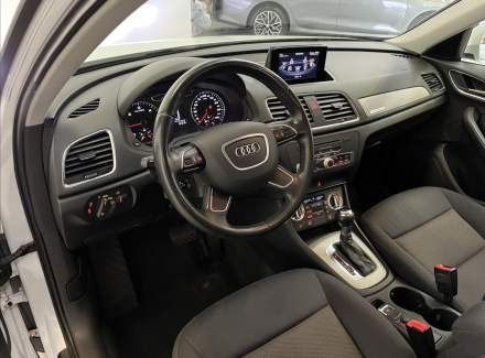 Audi - Q3