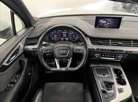 Audi - Q7