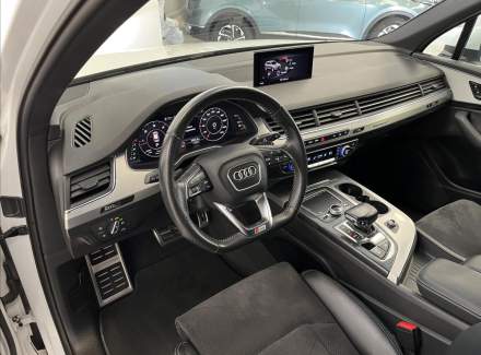 Audi - Q7