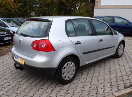 Volkswagen - Golf