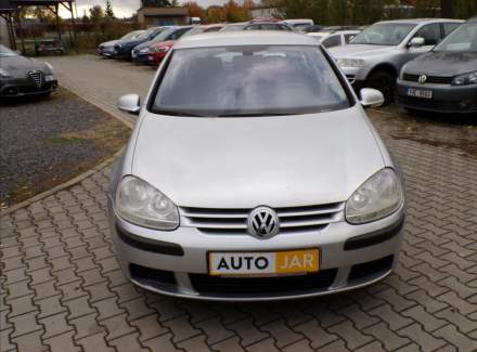 Volkswagen - Golf