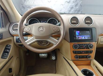 Mercedes-Benz - GL