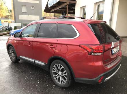 Mitsubishi - Outlander
