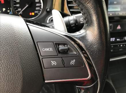 Mitsubishi - Outlander