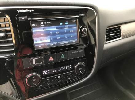 Mitsubishi - Outlander