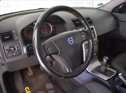 Volvo - V50