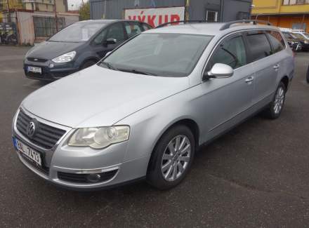 Volkswagen - Passat
