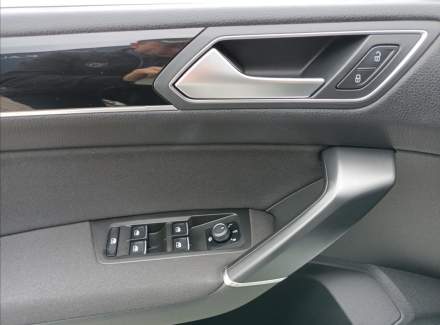Volkswagen - Touran