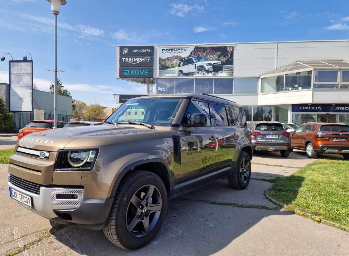 Land Rover - Defender