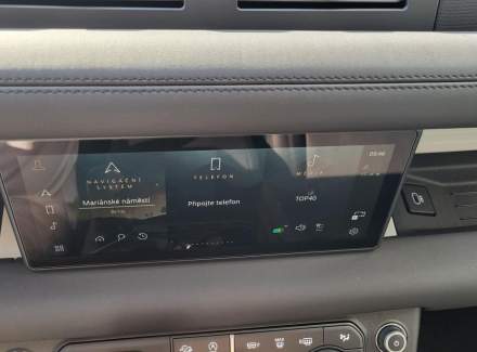 Land Rover - Defender