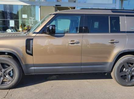Land Rover - Defender