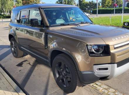 Land Rover - Defender