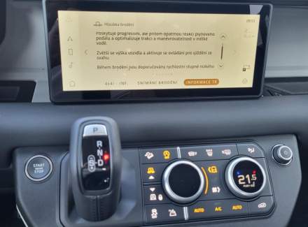 Land Rover - Defender