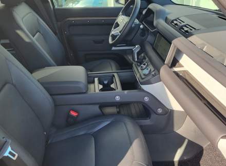 Land Rover - Defender