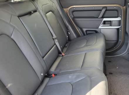 Land Rover - Defender