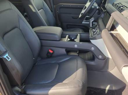 Land Rover - Defender