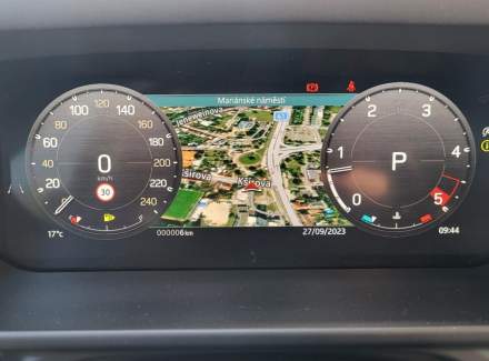 Land Rover - Defender