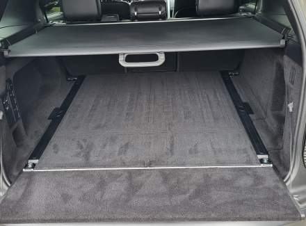 Land Rover - Discovery