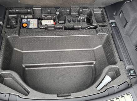 Land Rover - Discovery Sport