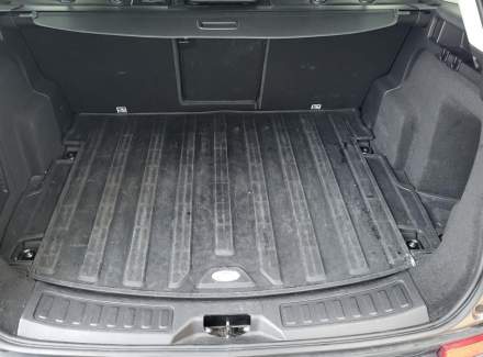 Land Rover - Discovery Sport