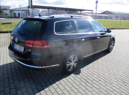 Volkswagen - Passat