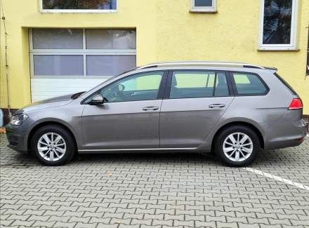 Volkswagen - Golf