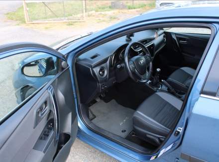 Toyota - Auris