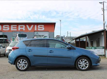Toyota - Auris