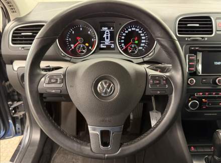 Volkswagen - Golf