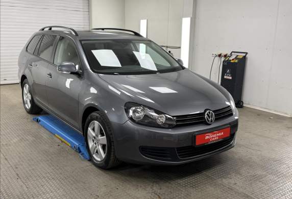 Volkswagen - Golf