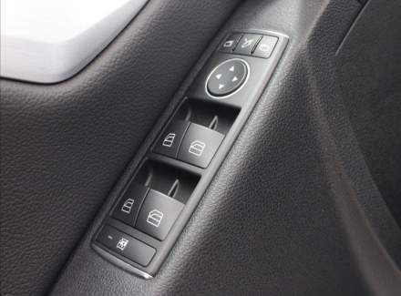 Mercedes-Benz - C-class