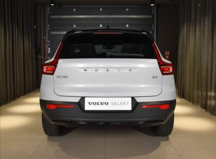 Volvo - XC40