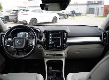 Volvo - XC40