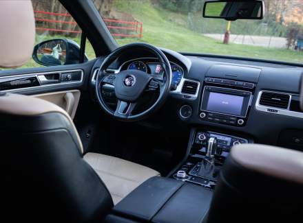 Volkswagen - Touareg